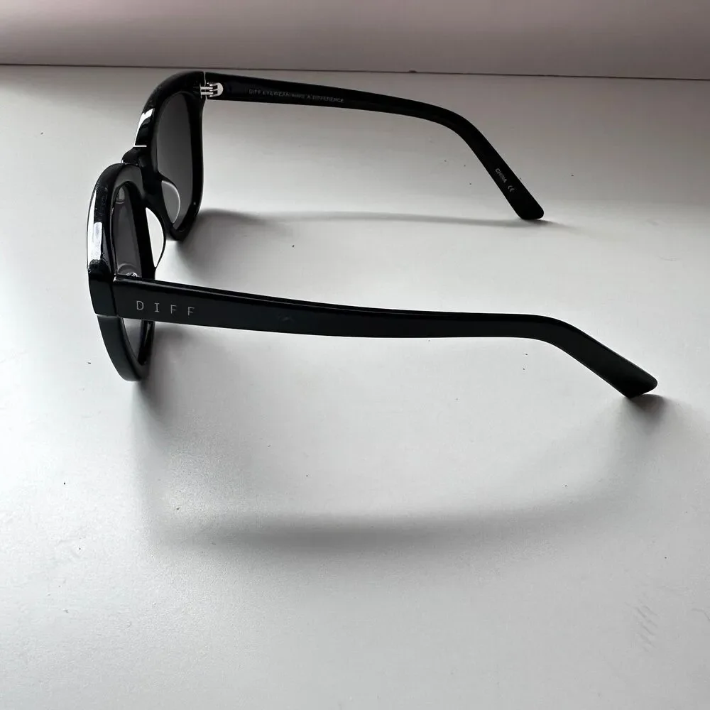 DIFF Gia Designer Women's Sunglasses Oversized Square UV400 Black & Grey